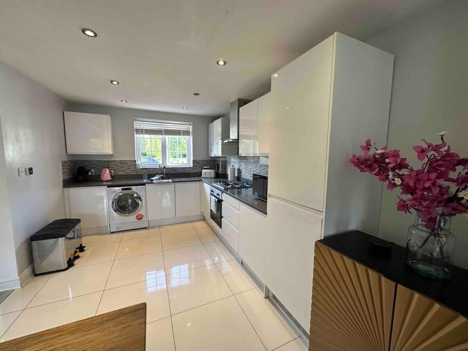 Waterside Mufc & Trafford Centre Townhouse 4 Bedroom Free Parking Manchester Exteriér fotografie