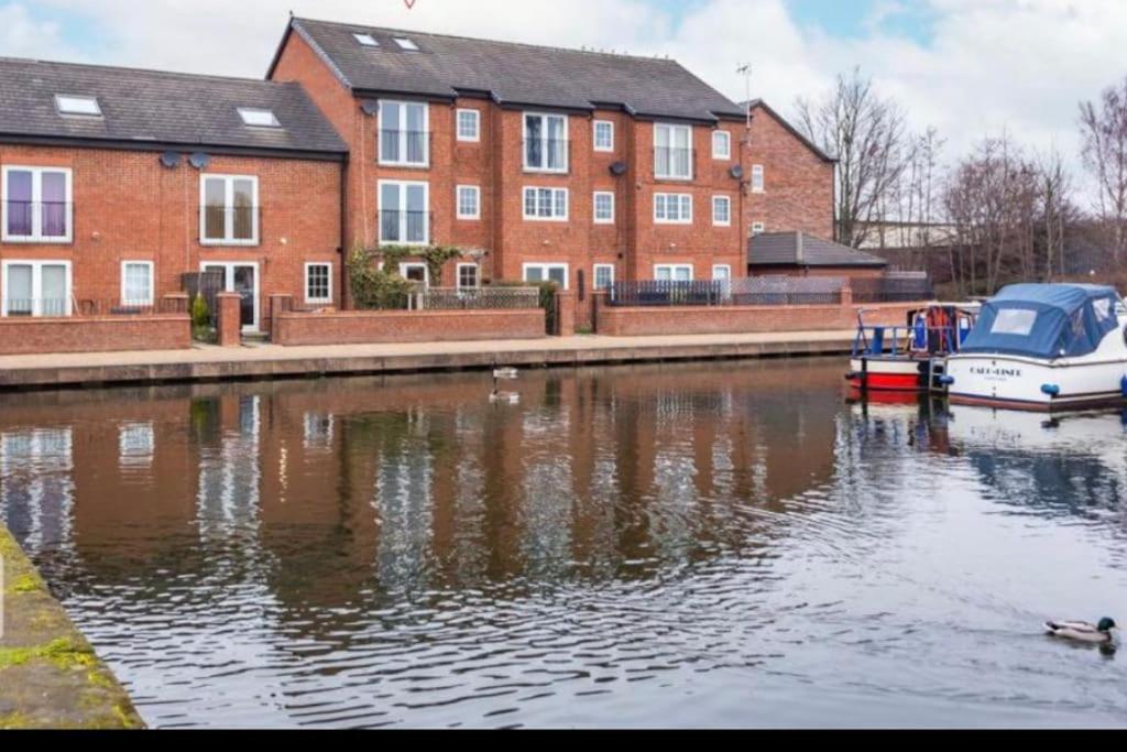 Waterside Mufc & Trafford Centre Townhouse 4 Bedroom Free Parking Manchester Exteriér fotografie